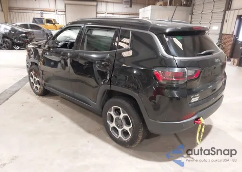 2022 Jeep Compass Trailhawk 4X4 from USA, damaged, VIN 3C4NJDDB9NT157896